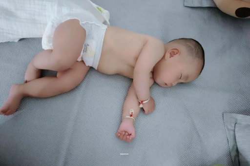 霍邱宝宝上火有眼屎